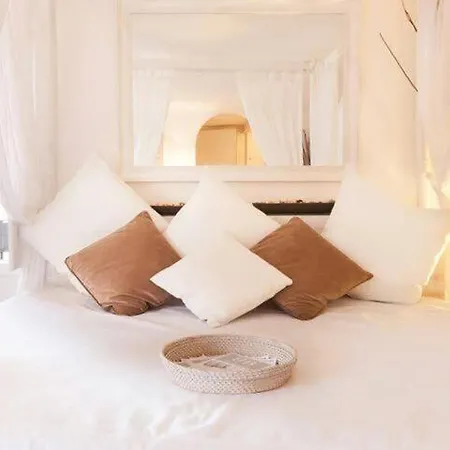 Piazza Navona White Penthouse *
